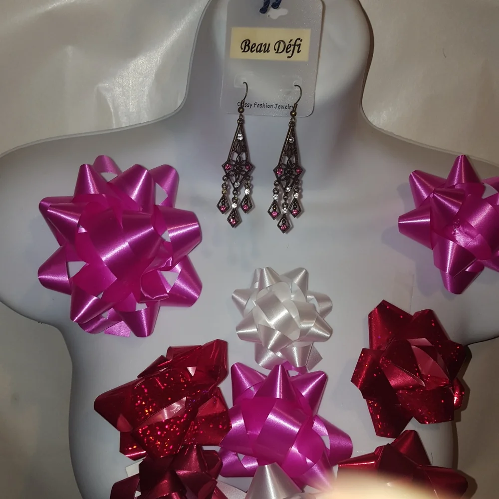 New Majestic teardrop rhinestone classy design earrings - Picture 11 of 12